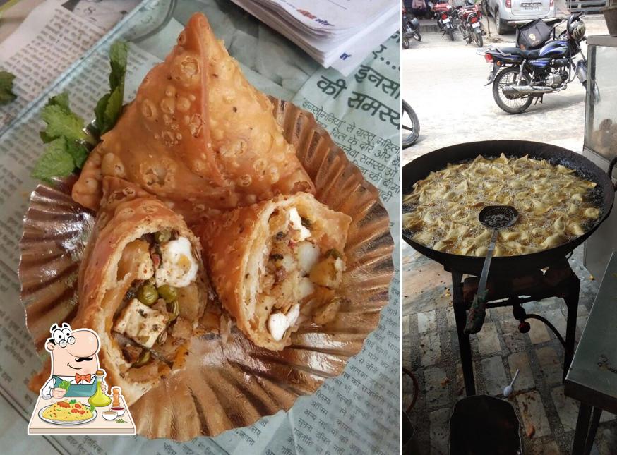 Food at Setia Samosa