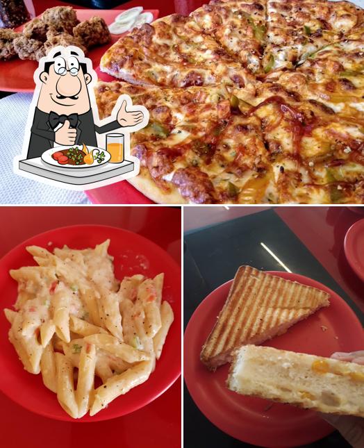 Meals at Laziz Pizza