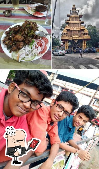 Look at the pic of Bini Heritage food court