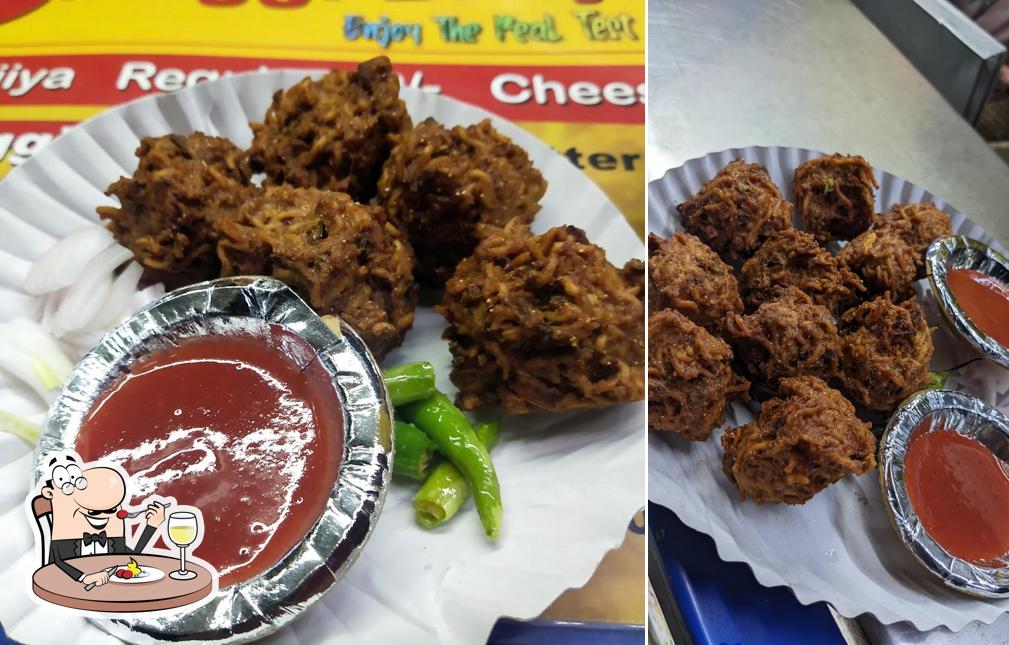 Meals at A1 maggi bhajiya