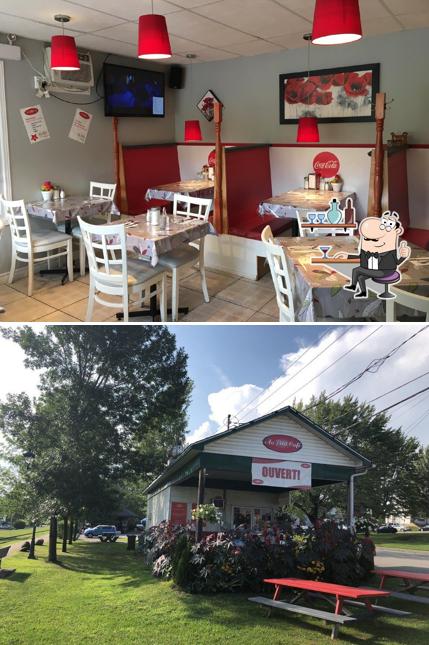 Au Petit Café
