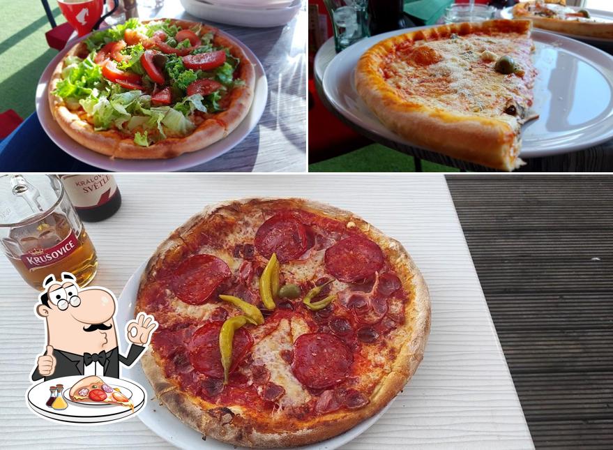 Scegli tra le molte varianti di pizza