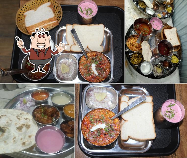 Food at SHRIMANT Cafe