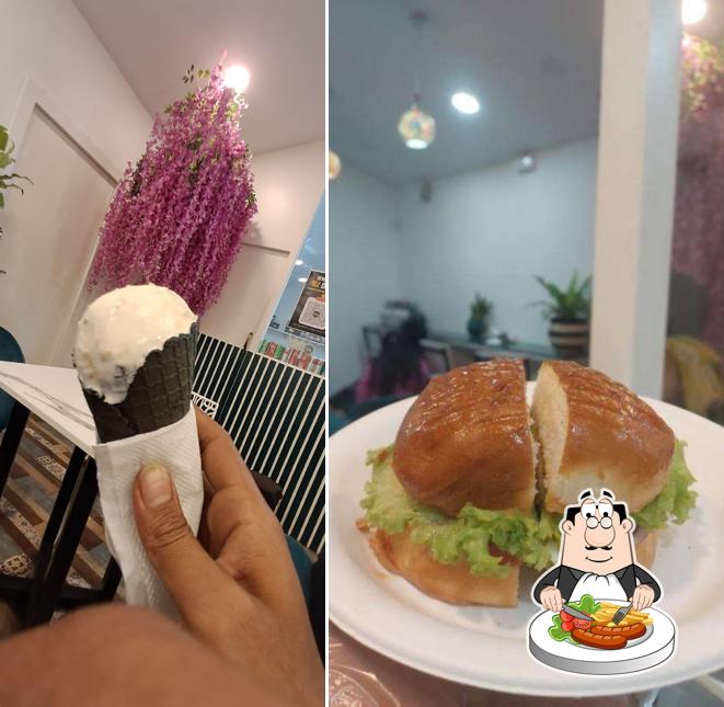 Meals at Creamy Waffles