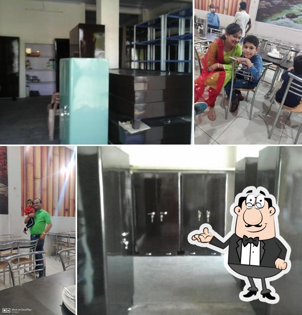 The interior of Keshar Dhaba
