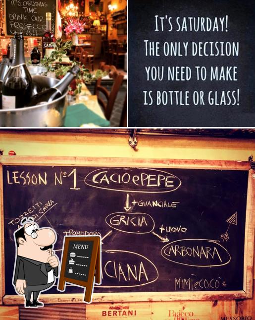 Il menu sulla lavagna elenca le opzioni possibili