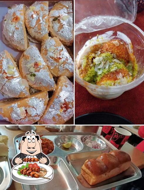 Food at Kalra Sweets