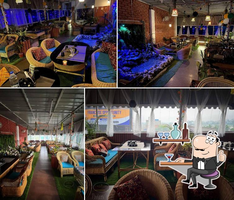 BlueTomato Cafe & Restaurant