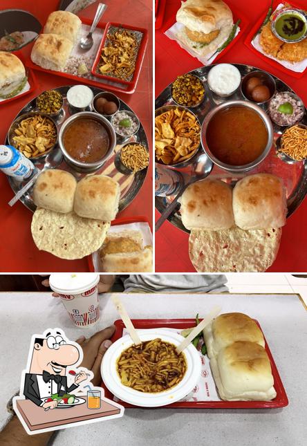 Meals at Mumbaiya Misal & Vadapav Fatehgunj