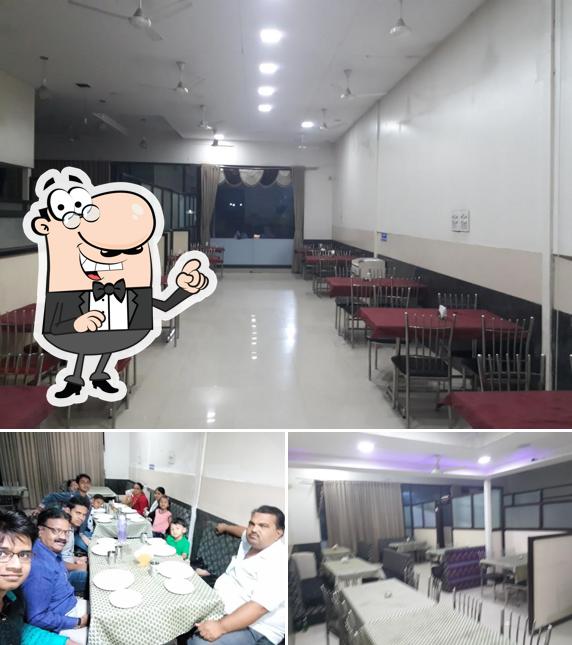 The interior of Hotel Hindustan Kasgiwale