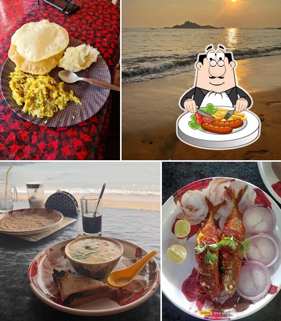 Food at Manikarana Cafe
