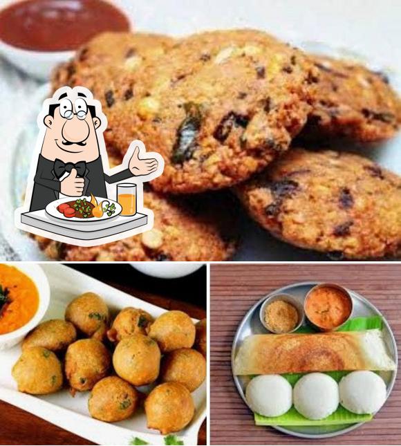 Food at Pooja Mess