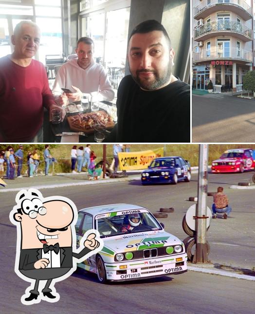 Cafe bar "Monza"