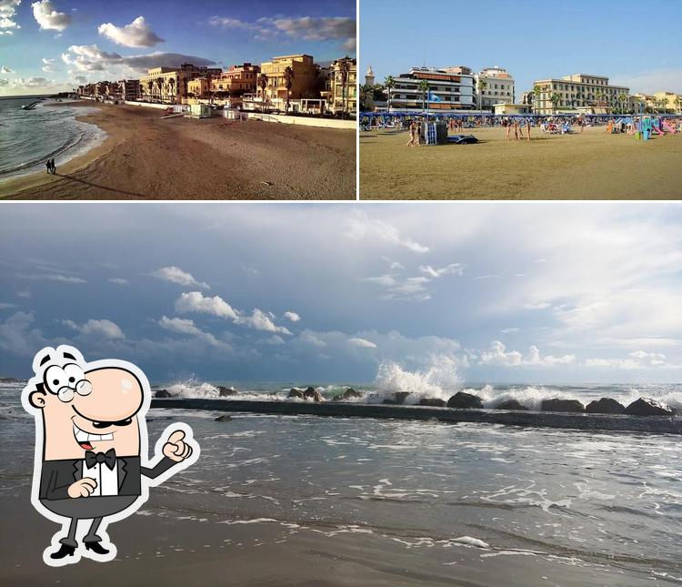 Guarda gli esterni di Stabilimento balneare bagni dea Fortuna