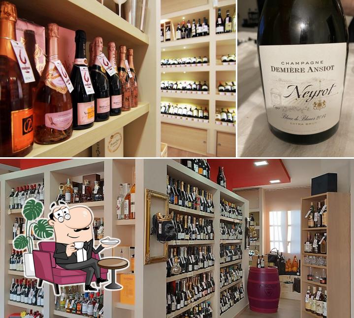 Dai un’occhiata alla foto che presenta la interni e cibo di Enoteca Bevi Bene - Wine Shop