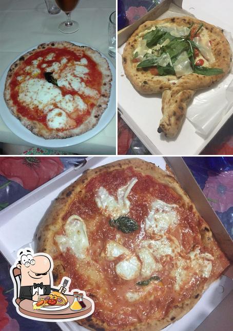 Ordina una pizza a Pizzazzà