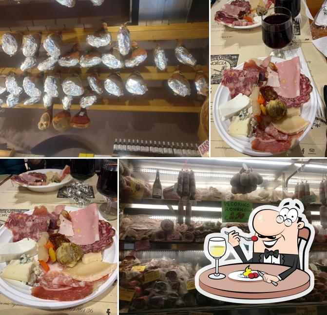 Cibo al Antica Bottega Di Norcia