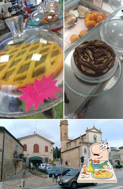 BAR ROMA NAPOLI E BIGLIETTERIA AUTOLINEE CARDINALI MAURO si caratterizza per la cibo e esterno