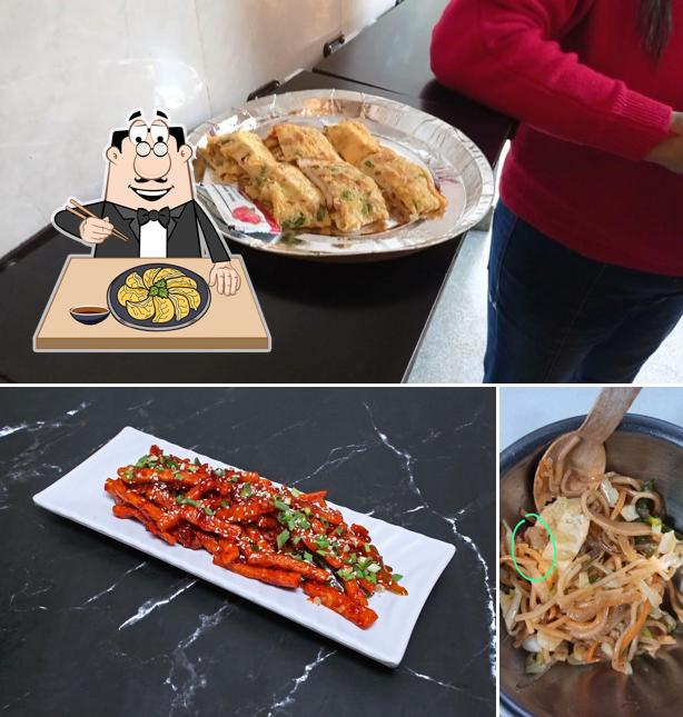 Gyoza at NARAIN TEA CAFE