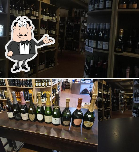 Gli interni di Cronta Enoteca Wine Bar