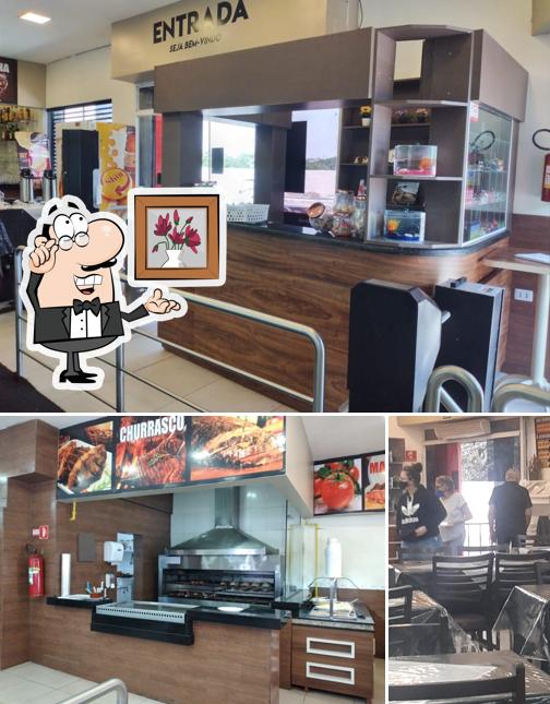 O interior do Restaurante Boulevard Grill