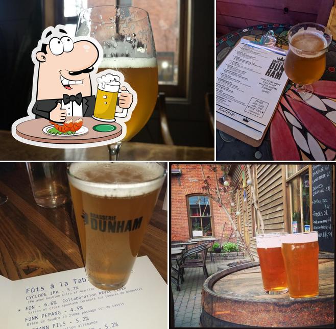 Brasserie Dunham / Pub & Boutique