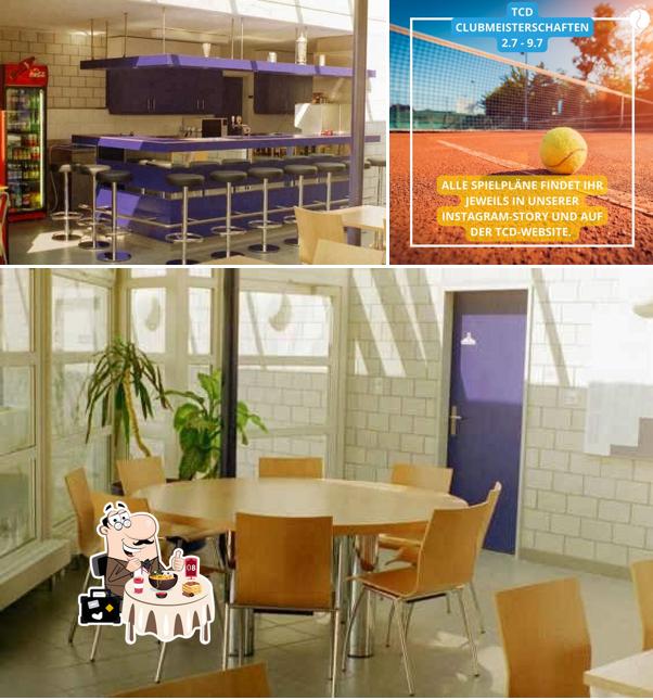 Dai un’occhiata alla immagine che mostra la cibo e interni di Tennisclub Dietlikon