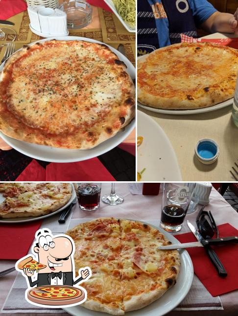 Scegli una pizza a Ristorante Tirano | Vittoria Pizzeria Restaurant