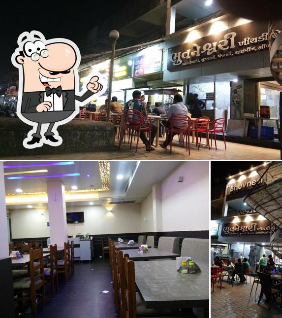 Take a seat at one of the tables at Bhuvneshwari Khichdi Center