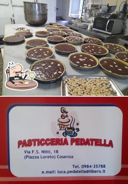 Cibo al Pasticceria Pedatella Cibo al Pasticceria Pedatella