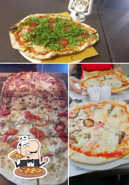 A Il Covo Dei Pirati, puoi provare una bella pizza