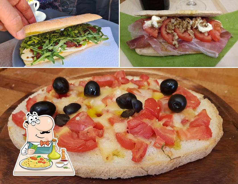 Platti al Bar Paninoteca Lo Stravizio