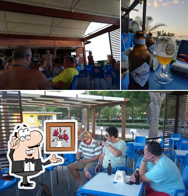 Questa è la foto che presenta la interni e birra di Blue Lagoon