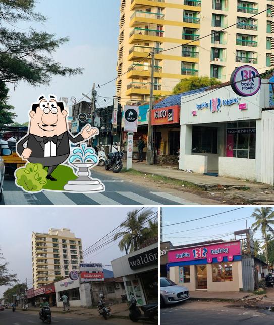 The exterior of Baskin Robbins