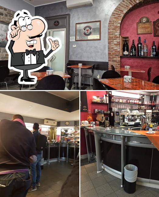 Dai un'occhiata agli interni di Cafè Novecento