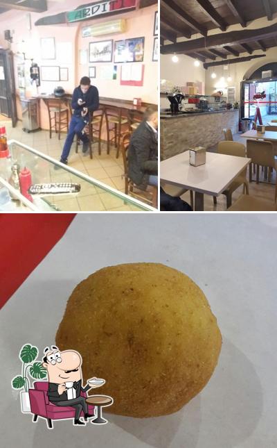 Da Gianni si caratterizza per la interni e cibo