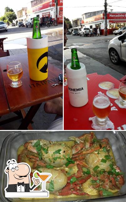 Entre diversos coisas, bebida e comida podem ser encontrados no Boteco do roni