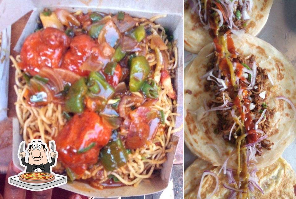 Pick pizza at Amanat Fast Food Centre