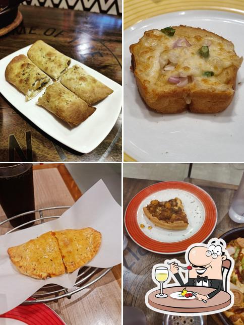 Food at Pizza Hut Infiniti Mall Malad, Mumbai