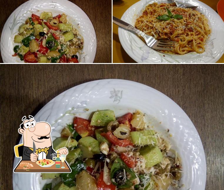 Food at 'ZZA BAR-(Wood fire pizza)