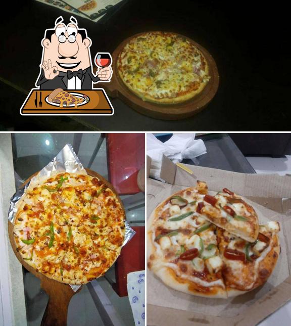 Order pizza at Hyans Pizzaria