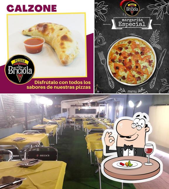 Platti al Pizzeria La Briciola Beach