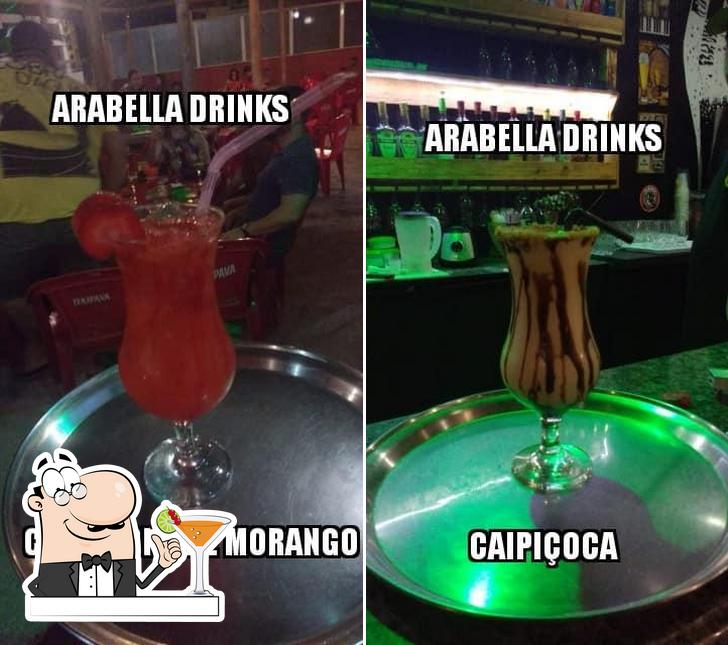 Tome uma bebida do menu