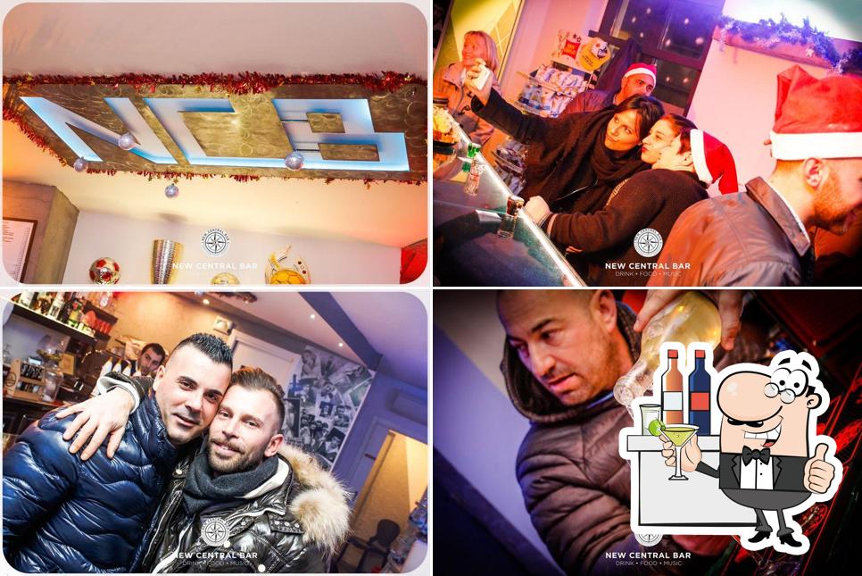 Questa è la immagine che mostra la bancone da bar e interni di New Central Bar