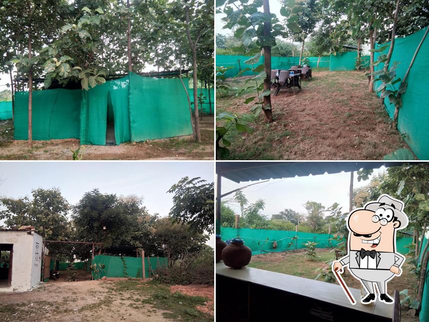 Check out how Savan restaurant Veg $ nonveg looks outside