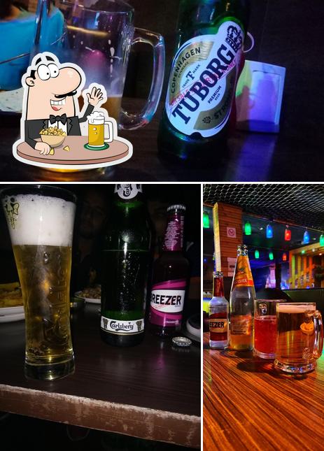 Order a glass of light or dark beer