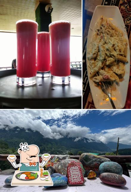 Food at Yaara Cafe