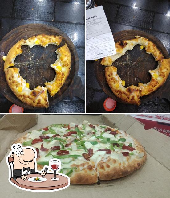 Food at Dr. Deo’z pizza & Cafe Una