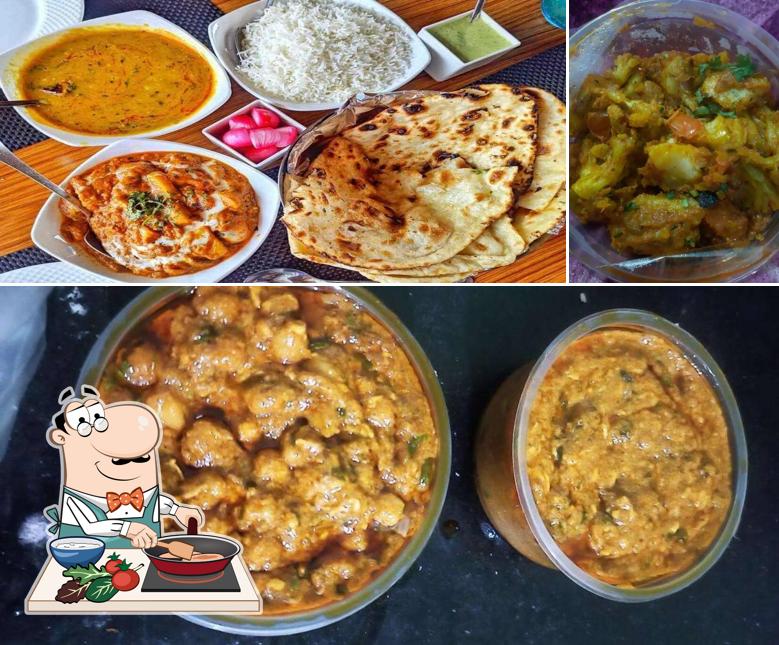Chicken curry at Khandelwal pavitra bhojnalaya