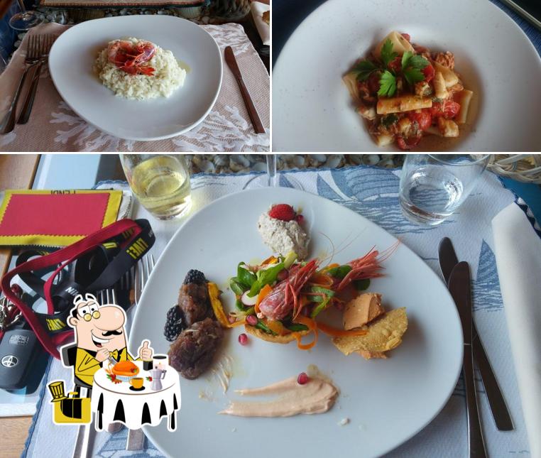 Platti al Ristorante Pizzeria La Scogliera